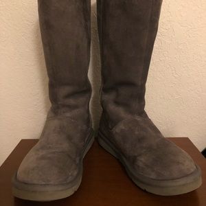UGG boots in Excellent condition.